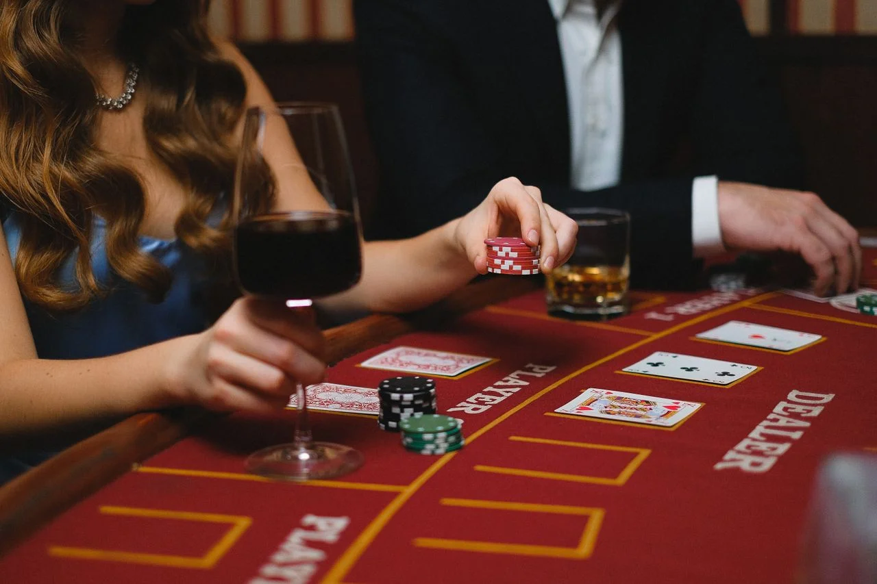 888lots — Cổng trò chơi bàn và Live Casino chính thức